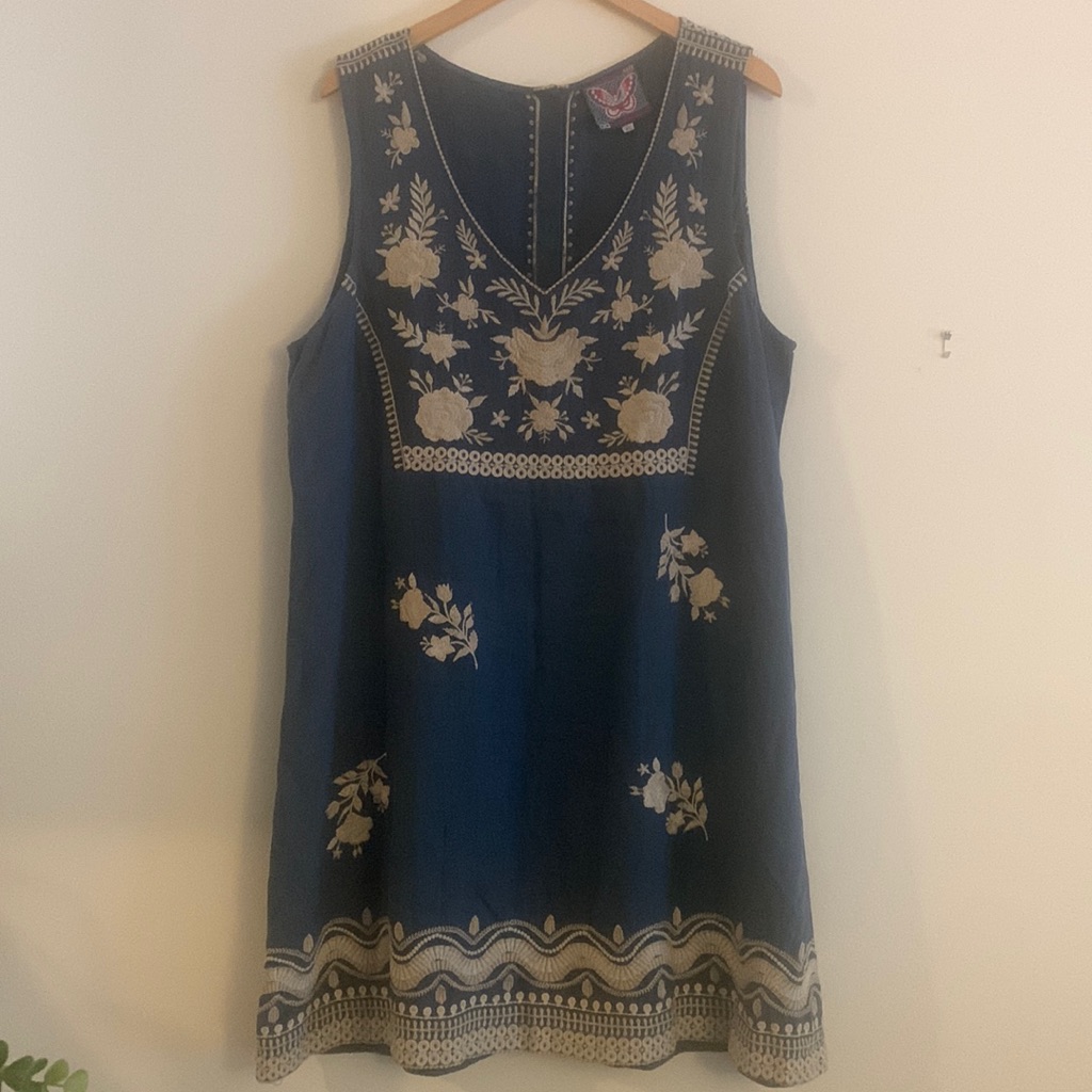 Johnny Was Blue And Cream Embroidered Dress